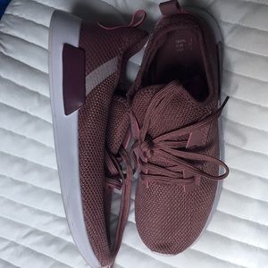 Size 6, maroon sneakers, worn once